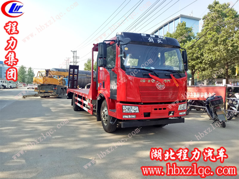 “神奇連山海，浪漫接云港”--湖北程力專用汽車有限公司解放J6平板運輸車投入連云港經(jīng)濟建設(shè)中