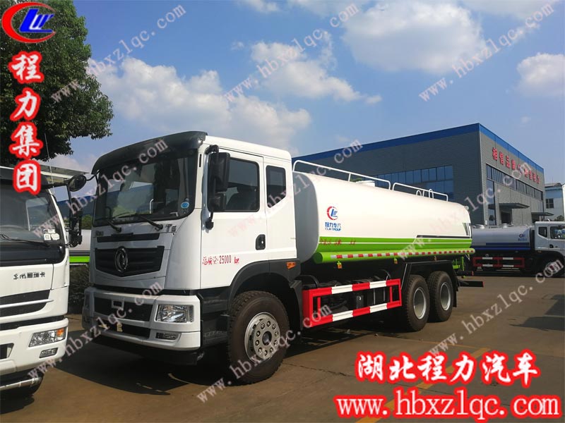 程力集團(tuán)東風(fēng)T5灑水車，后雙橋里面的精品灑水車