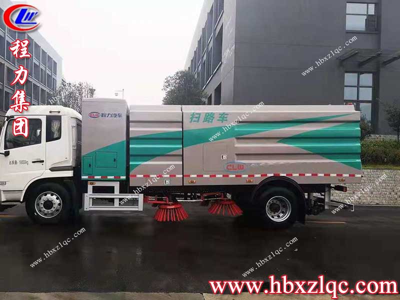 程力集團(tuán)純電動的東風(fēng)天錦掃路車，經(jīng)濟(jì)又環(huán)保