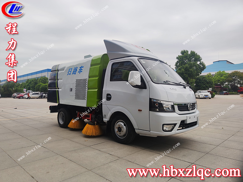 程力集團(tuán)東風(fēng)途逸掃路車，C證即可駕駛，再也不用為找司機而煩惱啦！